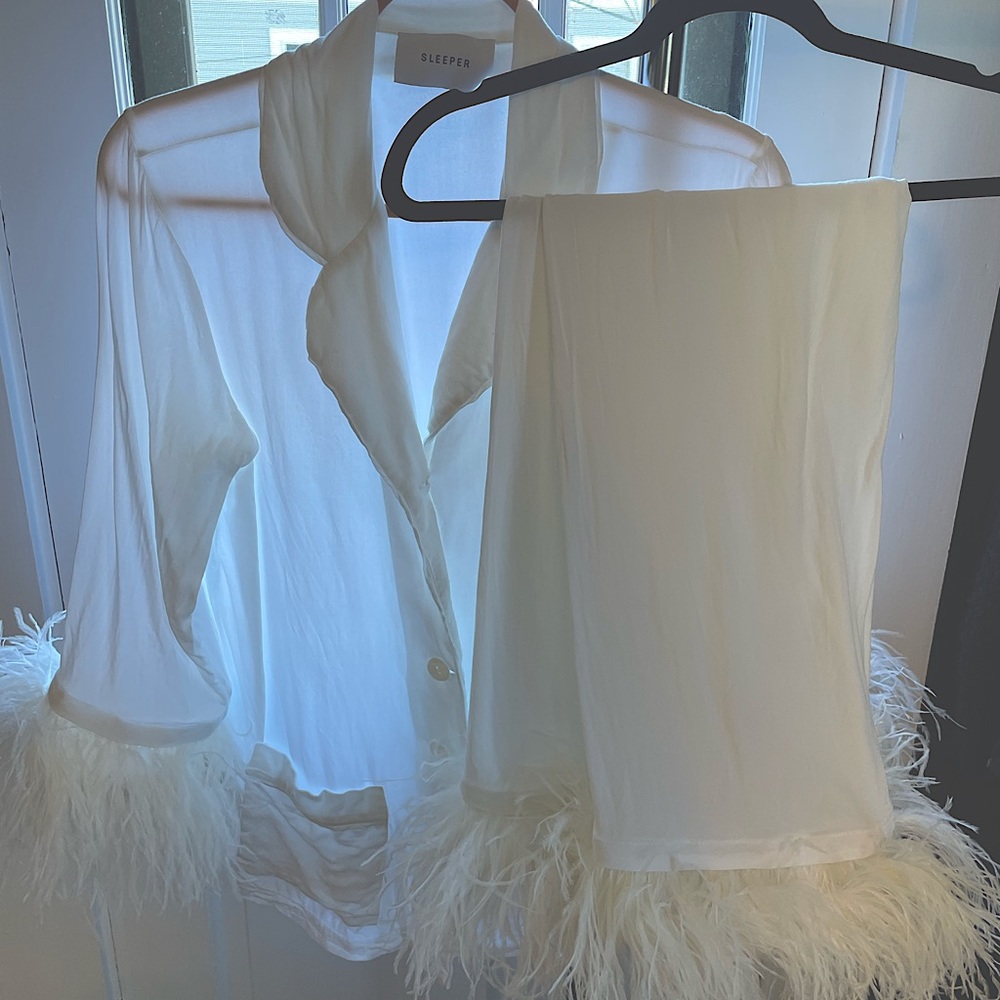 Sleeper Party Pajamas Set with Detachable Feathers in White